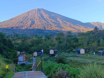 Perputaran Uang di Taman Nasional Gunung Rinjani Tembus Rp182 Miliar per Tahun
