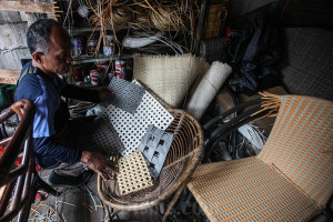 Bertahan di Tengah Tekanan, Kerajinan Rotan Tetap Menopang Ekonomi Lokal