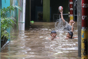 Banjir Kiriman Ciliwung Rendam Kebon Pala hingga 130 Cm