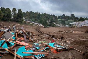 Longsor di Pasirlangu Bandung Barat Timbun 30 Rumah, 113 Warga Terdampak