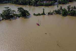 Banjir Sungai Cibereum Rendam Permukiman Kampung Nusa, Akses Warga Terisolasi