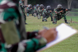 Marinir Gelar Lomba Menembak Senapan Serbu Peringati HUT ke-63 Brigif 2 Marinir