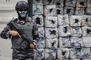 TNI AL Gagalkan Penyelundupan 74 Ton Arang Bakau, Negara Rugi Rp1,7 Miliar