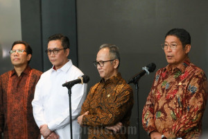 OJK Akan Berkantor di BEI, Respons Gejolak Pasar dan Trading Halt IHSG