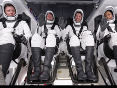 NASA Bakal Izinkan Astronaut Bawa Smartphone ke Luar Angkasa