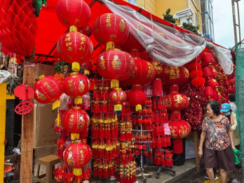 Aliran Gas Bumi di Balik Ornamen Merah dan Derap Perayaan Imlek di Vihara Avalokitesvara