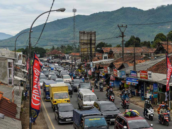 Urai Kepadatan Pemudik, Polisi Berlakukan One Way di Jalur Nagreg-Tasikmalaya