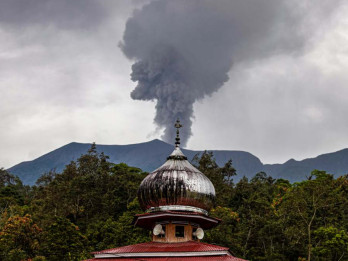 Gunung Marapi Erupsi Lagi Pagi Ini, Warga Diminta Waspada Lahar Dingin