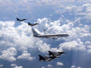 HUT TNI AU, Pesawat Kepresidenan Prabowo Dikawal Empat F-16 dan Dua T50 Golden Eaglev