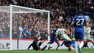Manchester City Bekuk Chelsea 3-0, Incar Juara Liga Inggris