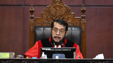 Anwar Usman Pingsan usai Jalani Kegiatan Purnabakti di MK