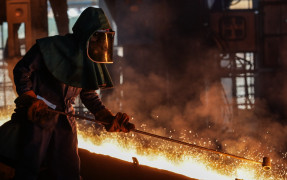 Harga Patokan (HPM) Nikel Baru Mengimpit Industri Smelter