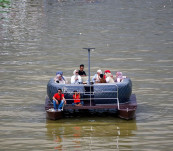 Kafe Terapung di Sungai Batang Arau Padang Tawarkan Wisata Kuliner Unik
