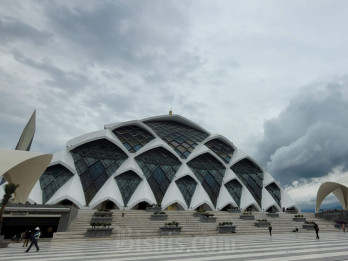 KDM Anggarkan Rp22 Miliar untuk Petugas Kebersihan Masjid Al Jabbar
