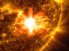 Meta Kerahkan 1.000 Satelit untuk 'Menambang' Cahaya Matahari demi AI