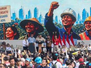 Orasi Hari Buruh di Monas, Jumhur: Terima Kasih Prabowo Telah Satukan Kaum Buruh