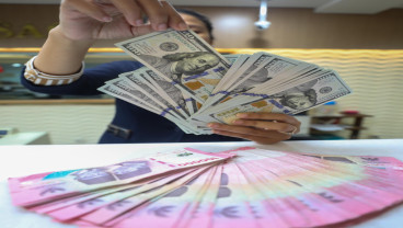 Ekonom Unair: Depresiasi Rupiah karena Free Floating Exchange Rate