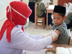 Cirebon Darurat Campak, 12.000 Anak Jadi Target Suntik Vaksin