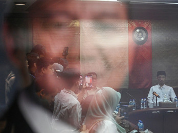 Gerindra Jatuhkan Teguran Keras kepada Kader yang Viral Merokok dan Bermain Gim Saat Rapat DPRD