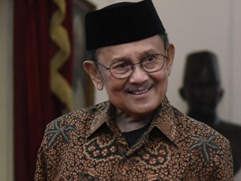 Historia Bisnis: Kiat-kiat Habibie Stabilkan Rupiah di Ambang Krisis Moneter 1998