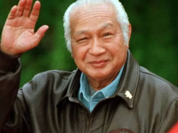 Sejarah 21 Mei, Krisis Moneter 1998 dan Runtuhnya Orde Baru