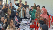 Khofifah Pastikan Layanan SPMB 2026 Tertib Meski Daya Tampung Terbatas