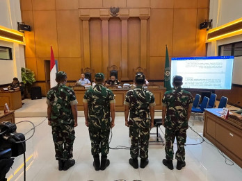 Dua Prajurit Dipecat, Empat Anggota TNI Divonis 1,5-3 Tahun dalam Kasus Andrie Yunus