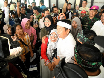 Dedi Mulyadi Siapkan Aturan Khusus bagi Ibu Berbalita Calon Pekerja Migran