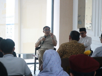 Budiman Sudjatmiko: Pemerintah Usahakan Rakyat Miskin Tak Terdampak Kenaikan BBM