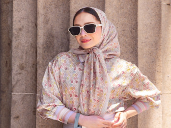 Monogram Eksklusif dalam Kolaborasi Buttonscarves x Nagita Slavina