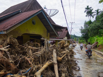 UEA Salurkan Bantuan Rp660 Juta untuk Jemaah Haji Sumbar Terdampak Bencana