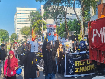 Rakyat Surabaya Menggugat Desak Prabowo-Gibran Mundur hingga Pembentukan Pemerintahan Transisi
