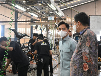 Gibran Tinjau Pabrik Motor Listrik di Banten, dalam Rangka Penguatan Manufaktur Nasional