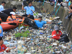 Pandawara Group dan Warga Gelar Aksi Bakti untuk Bumi di Aceh Barat, Bersihkan Sungai dari Sampah