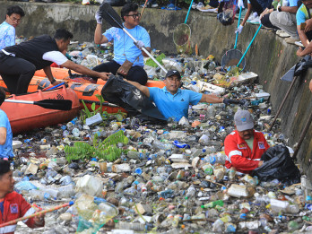Pandawara Group dan Warga Gelar Aksi Bakti untuk Bumi di Aceh Barat, Bersihkan Sungai dari Sampah