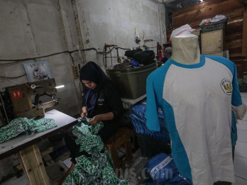 Tahun Ajaran Baru Dongkrak Pesanan Seragam Sekolah