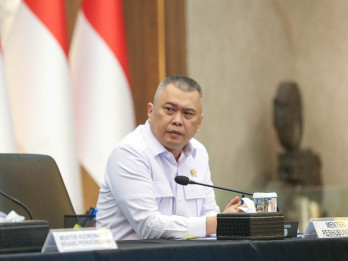 Alasan Potongan Komisi 8% Belum Berlaku Untuk Taksi Online dan Kurir