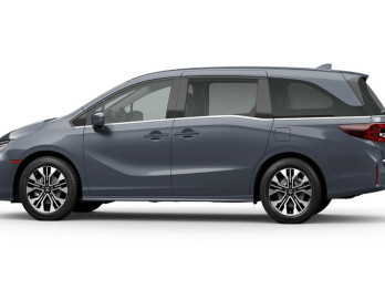 Honda Recall 325.588 Unit Minivan Odyssey karena Kamera Belakang Bermasalah