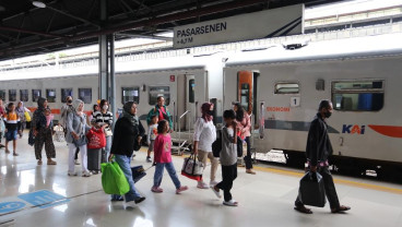 Daftar 5 Kereta Api Relasi Terjauh di Indonesia