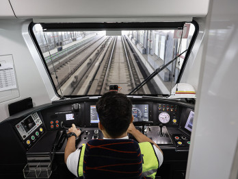Progres pembangunan LRT Jakarta Fase 1 B