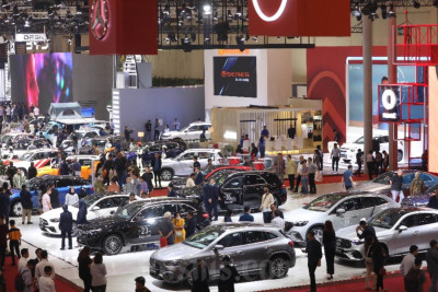Beda Nasib Penjualan Mobil dan Motor Semester I/2026