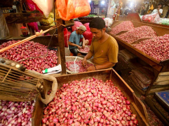 Harga Pangan Hari Ini 15 Juli: Bawang Merah Melonjak ke Rp72.500 per Kg