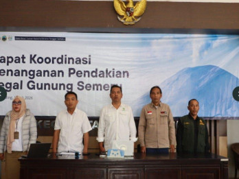 Jalur Pendakian Gunung Semeru Tidak Layak Diusulkan Ditutup