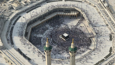 Cara Cek Arah Kiblat saat Matahari Tepat di Atas Ka'bah Sore Ini Pukul 16.27 WIB