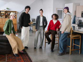 Jenis-jenis Barrel Pants yang Sedang Tren dan Bagaimana Memilih yang Cocok
