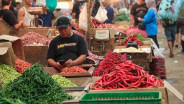 Harga Pangan Akhir Pekan: Cabai Rawit Hijau, Daging Ayam, dan Telur Naik, Bawang Masih Turun