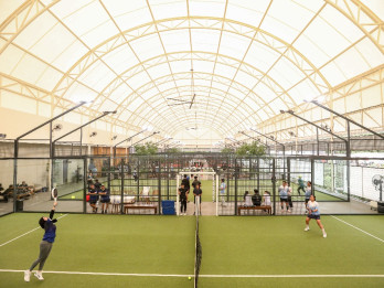 Bisnis Indonesia Gelar Executive Padel Tournament