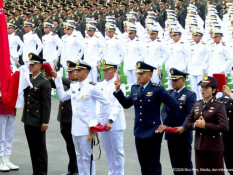 Presiden Prabowo: Perwira TNI-Polri Harus Kuasai AI hingga Siber