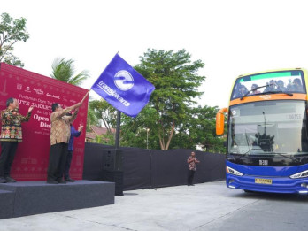 Pemprov DKI Buka Rute Baru Open Top Tour Bus Jakarta Batavia