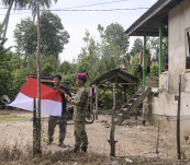 Marinir Tebar Merah Putih di Perbatasan